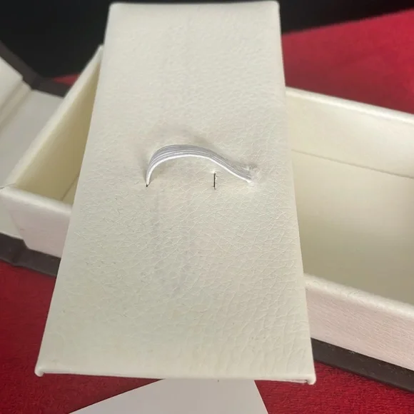 Authentic DW Gold Watch⏱⌚️⭐️ - Picture 16 of 16